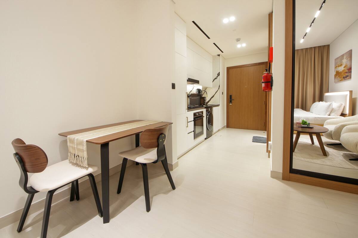 Cozy Studio | Trillionaire | Private Jacuzzi